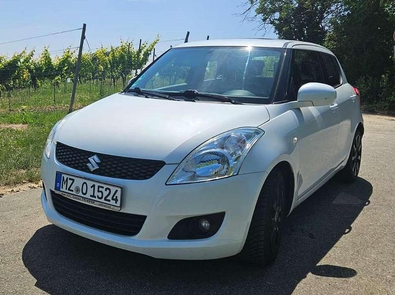 Usado Suzuki Swift Comfort 94 CV (69 kW) 2011 Blanco Utilitario