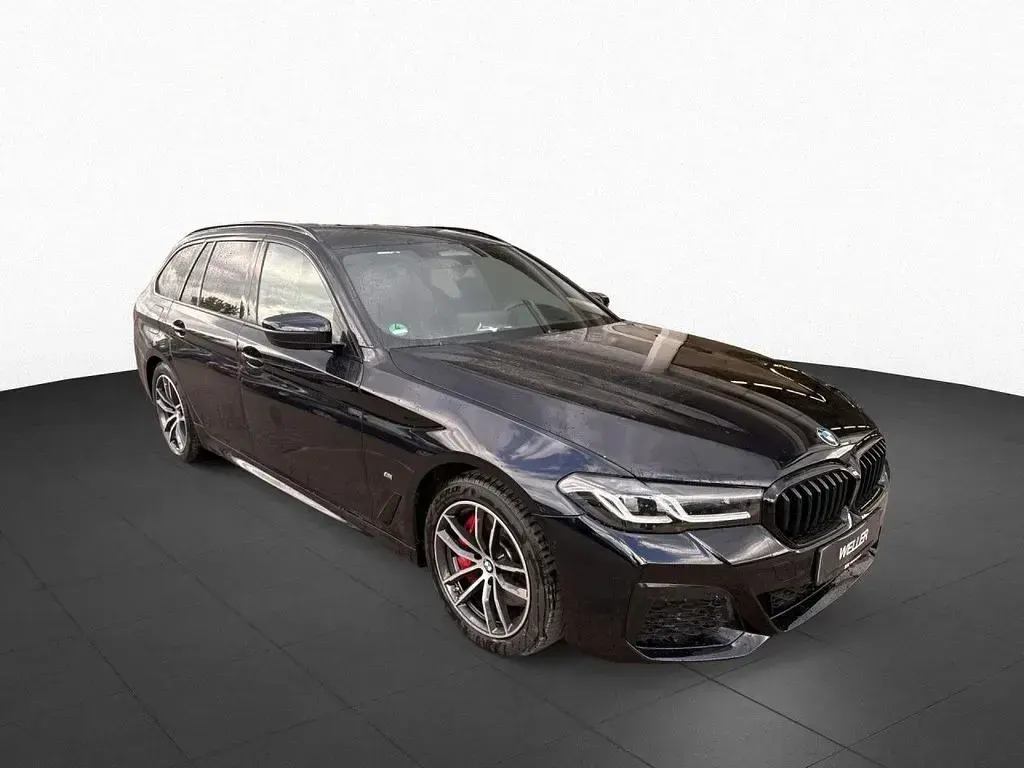 Gebraucht BMW 520 Comfort Edition 190 PS (139 kW) 2023 Carbonschwarz (schwarz) Kombi