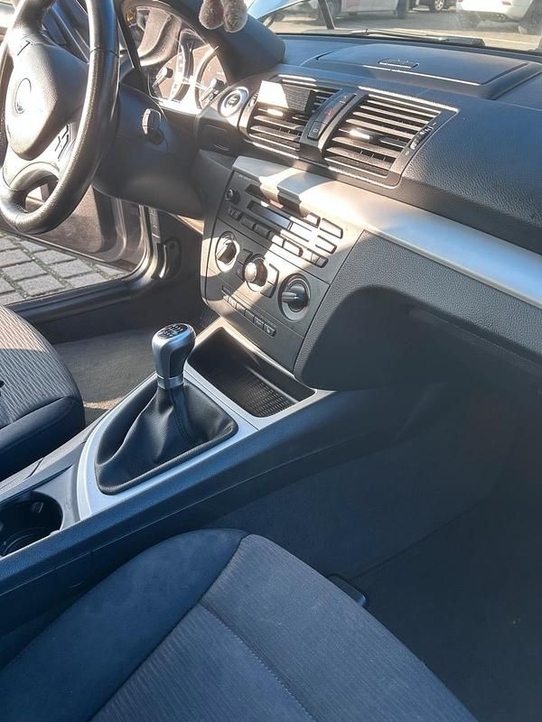 Używany BMW 116 122 KM (89 kW) 2008 Szary Hatchback