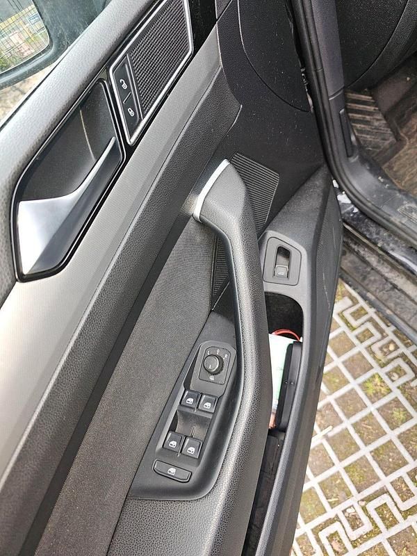Gebraucht VW Passat Comfortline 150 PS (110 kW) 2015 Schwarz Kombi