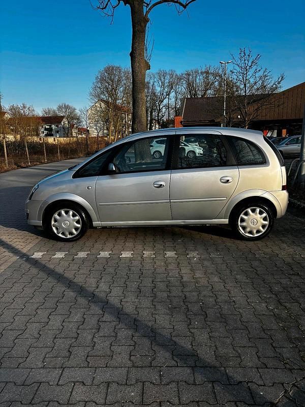 Gebraucht Opel Meriva 2010 Silber Van / Kleinbus