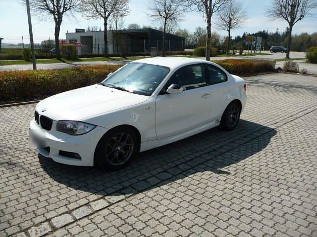 Gebraucht BMW 118 Coupé 143 PS (105 kW) 2010 Weiß Coupé