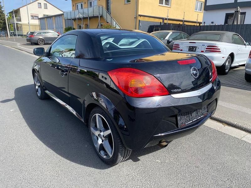 Gebraucht Opel Tigra Edition 90 PS (66 kW) 2008 Grau Cabrio