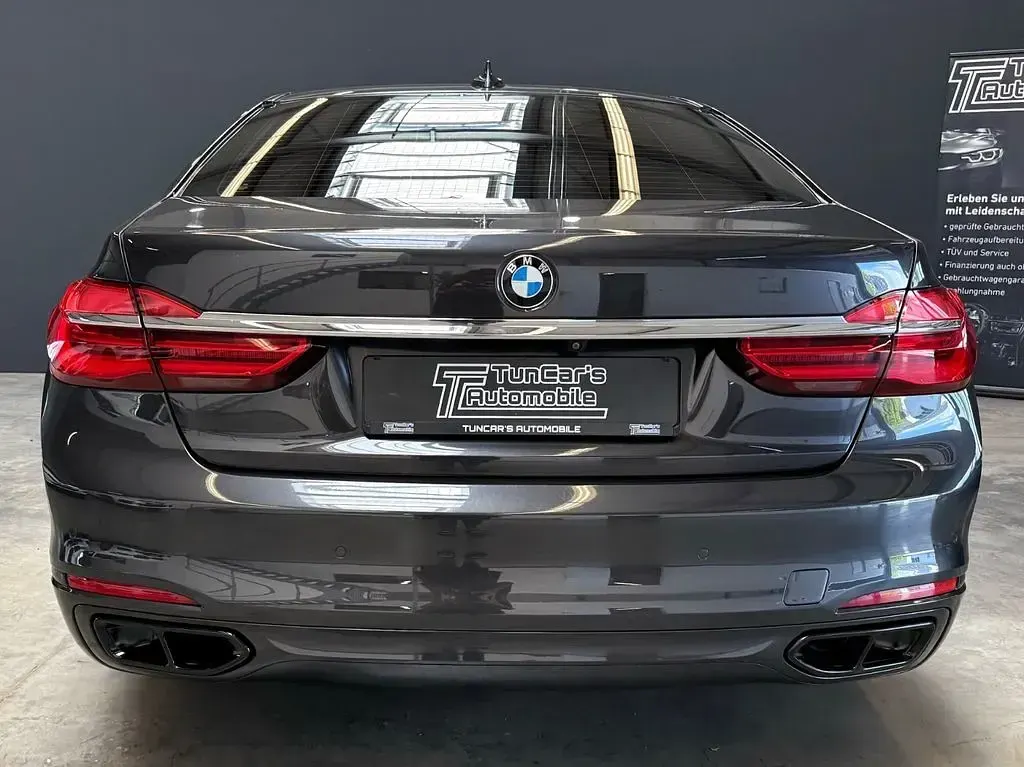 Gebraucht BMW 740 320 PS (235 kW) 2018 Grau Limousine