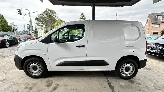 Gebraucht Citroën Berlingo 131 PS (96 kW) 2019 Weiß Van / Kleinbus