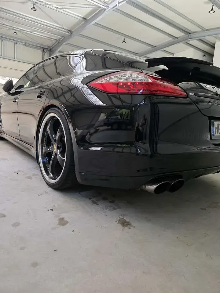 Gebraucht Porsche Panamera Turbo 500 PS (367 kW) 2011 Schwarz Kleinwagen