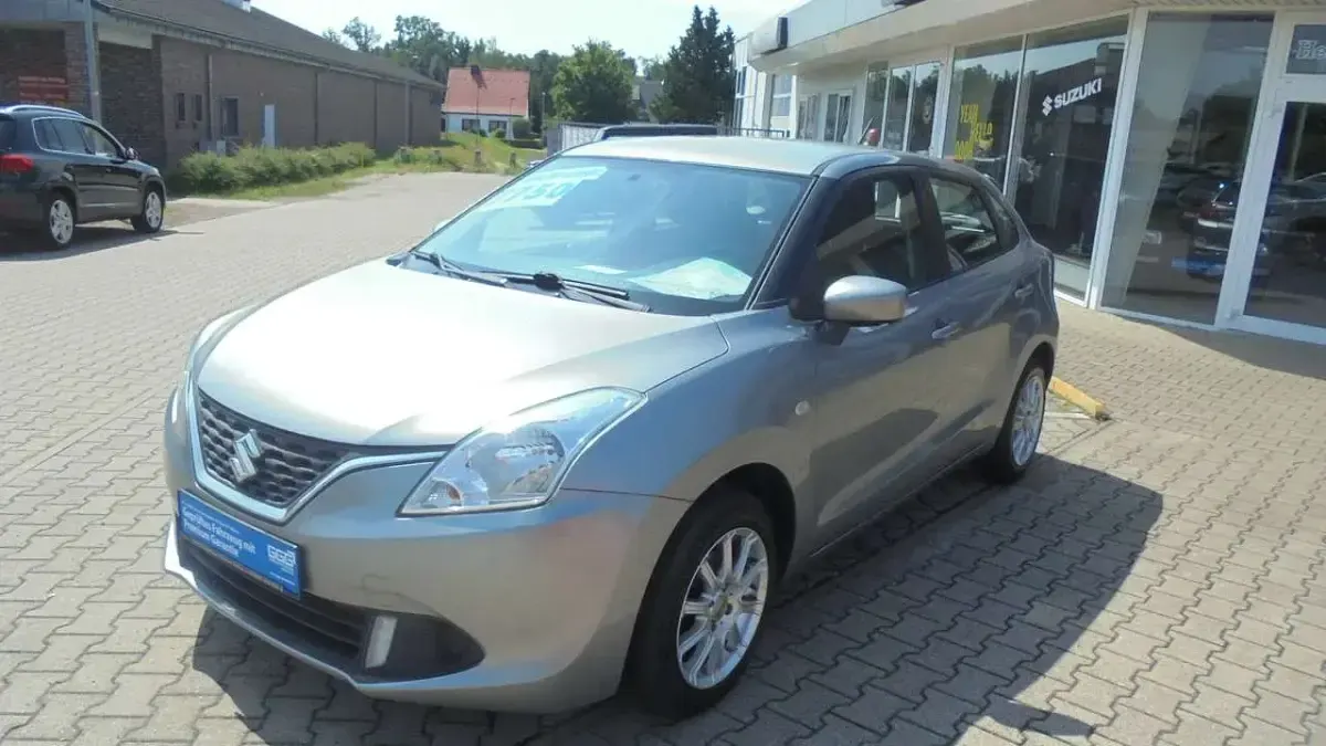 Gebraucht Suzuki Baleno Club 90 PS (66 kW) 2017 Grau Kleinwagen