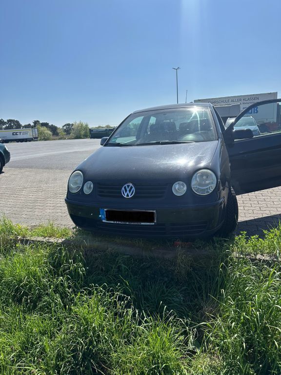 Schwarz Gebraucht 2004 VW Polo Cricket Kleinwagen | 750 € (Superpreis) - Bild 1/4