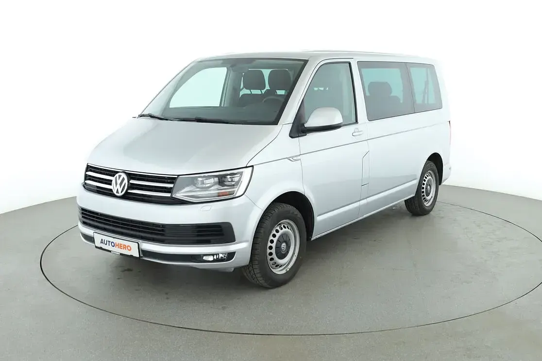 Gebraucht VW Caravelle Comfortline 150 PS (110 kW) 2017 Van
