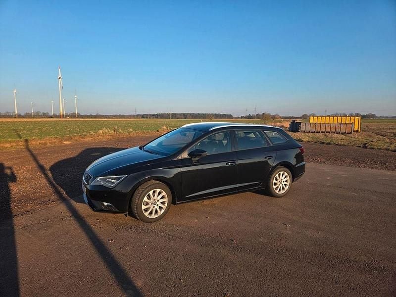 Schwarz Gebraucht 2017 Seat Leon ST Style Kombi | 8.750 € (Guter Preis) - Bild 1/4