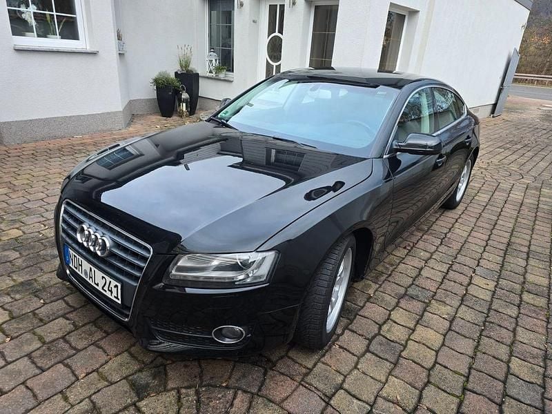 Schwarz Gebraucht 2011 Audi A5 Sportback Kleinwagen | 8.900 € (Superpreis) - Bild 1/4