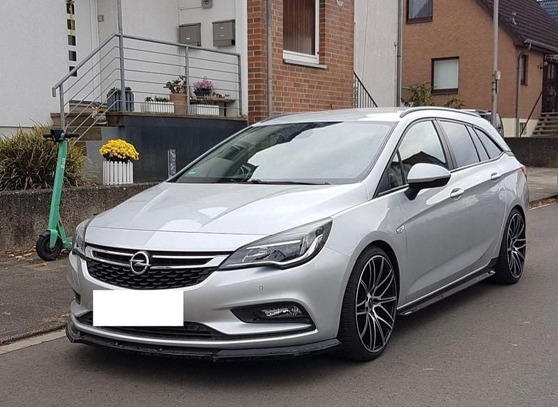 Grau Gebraucht 2016 Opel Astra Active Kombi | 7.990 € (Superpreis) - Bild 1/4
