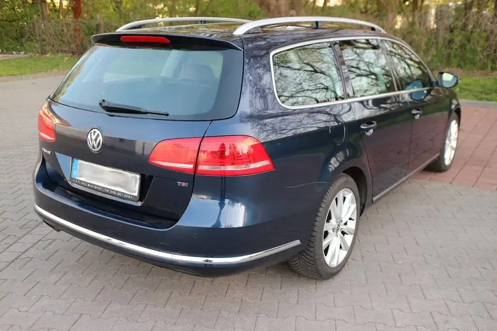 Gebraucht VW Passat Highline 160 PS (117 kW) 2011 Blau Kombi