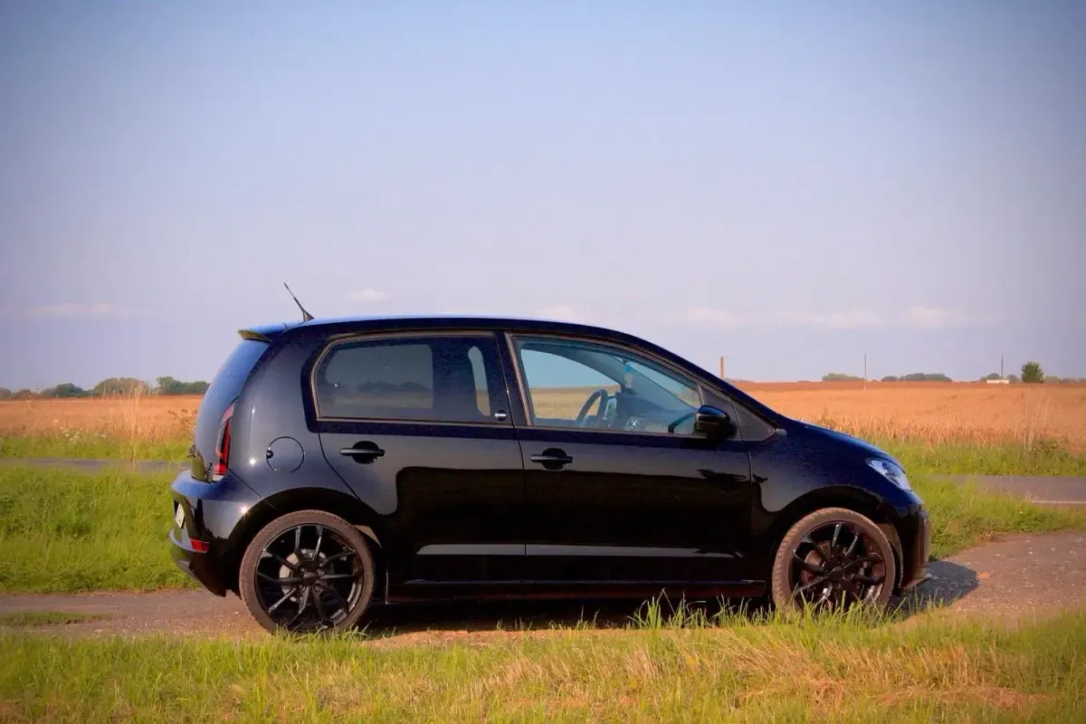 Gebraucht VW up! 75 PS (55 kW) 2018 Schwarz Kleinwagen