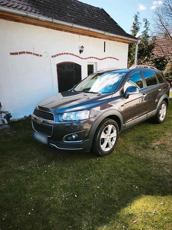 Gebraucht Chevrolet Captiva 163 PS (119 kW) 2014 Grau SUV