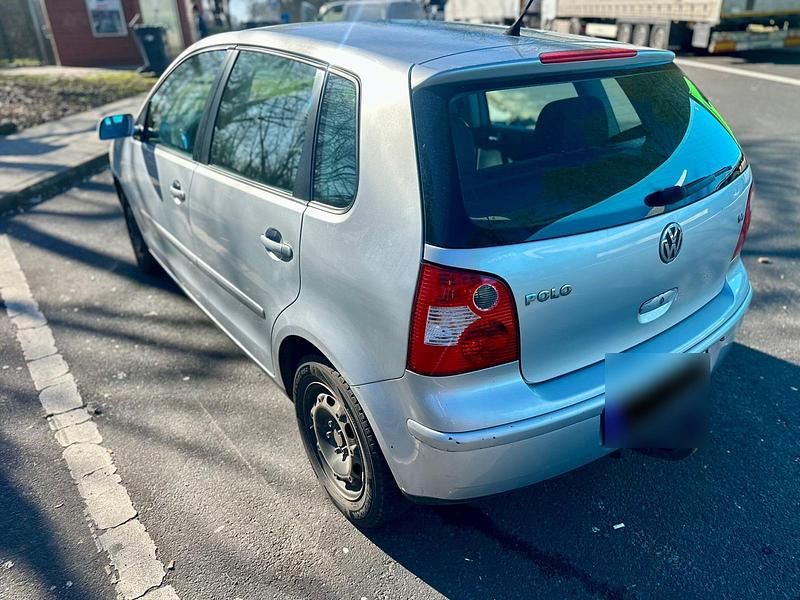 Gebraucht VW Polo 75 PS (55 kW) 2003 Silber Kleinwagen