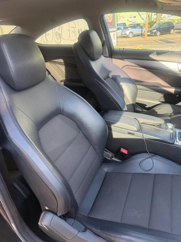 Gebraucht Mercedes C250 204 PS (150 kW) 2012 Grau Coupé