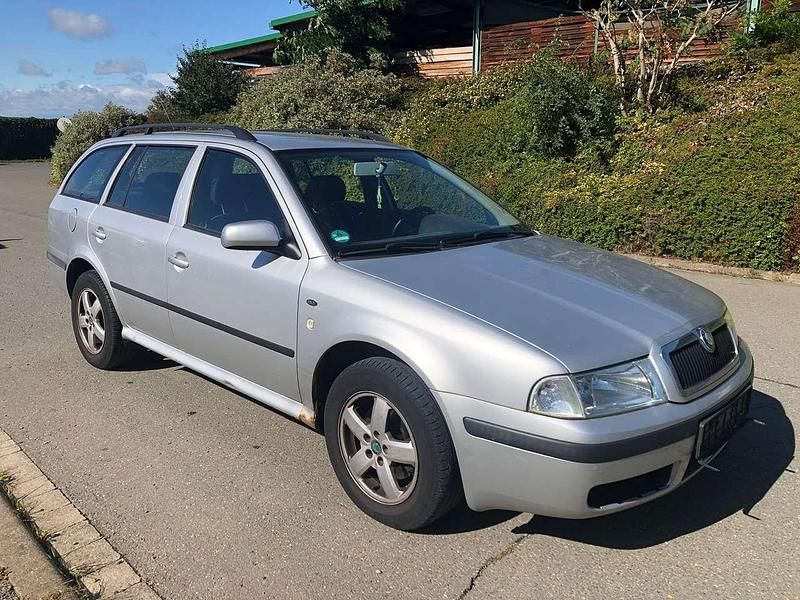 Gebraucht Skoda Octavia Ambiente 116 PS (85 kW) 2003 Silber Kombi