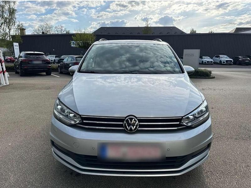 Gebraucht VW Touran 150 PS (110 kW) 2021 Silber Van / Kleinbus