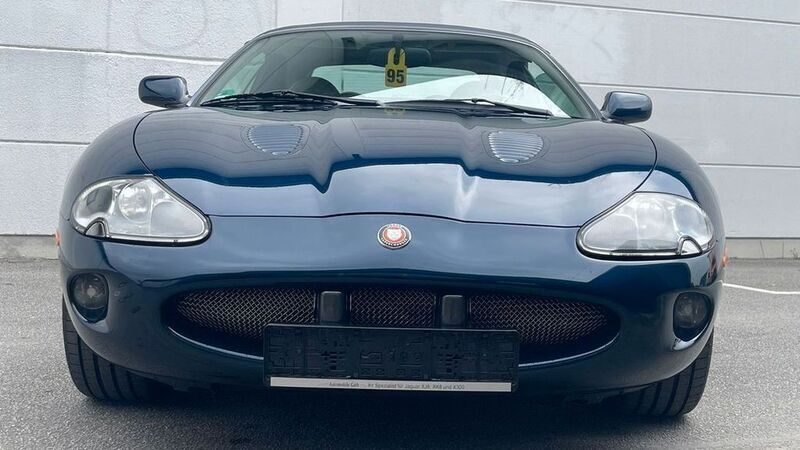 Blau Gebraucht 1998 Jaguar XKR Cabrio | 41.999 € - Bild 1/4
