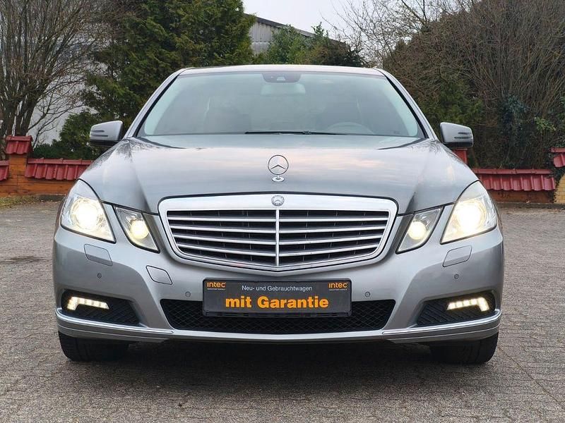 Second-hand Mercedes E250 204 CP (150 kW) 2010 Argintiu Berlinǎ