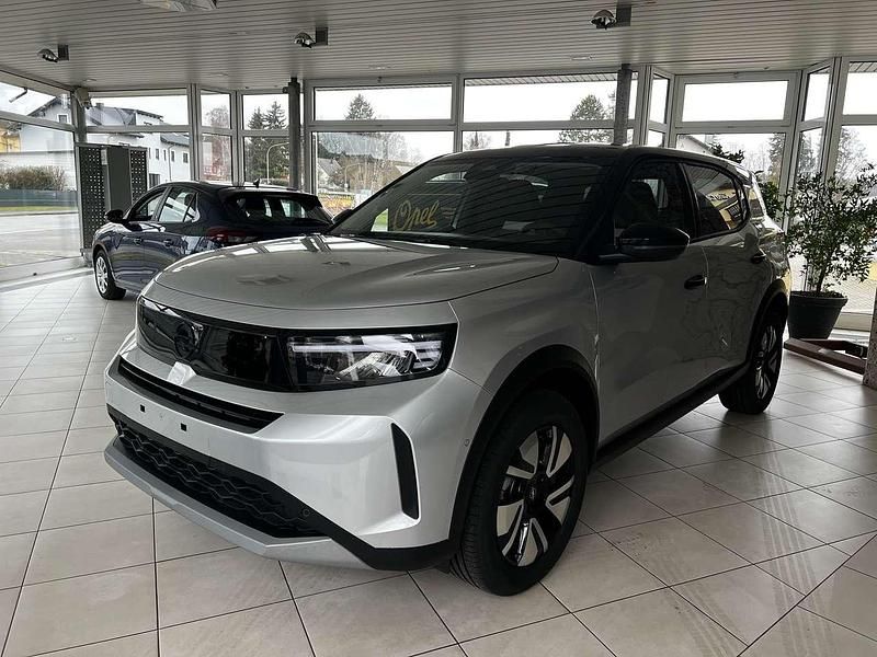 Neu Opel Frontera 145 PS (106 kW) 2025 Kristall silber SUV