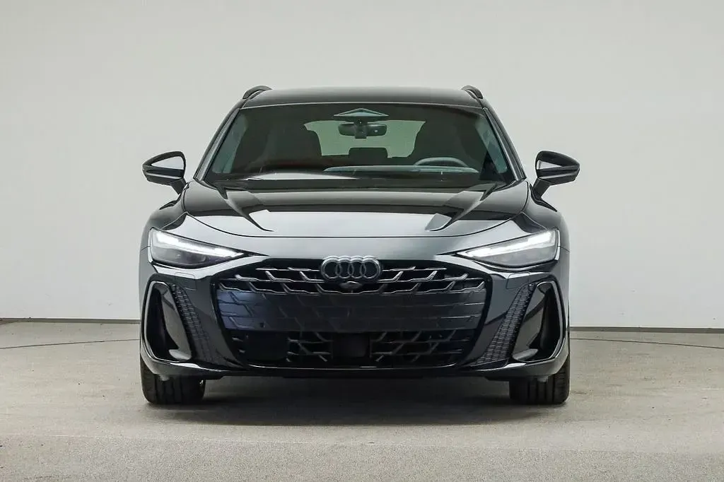 Gebraucht Audi A6 S-Line 299 PS (219 kW) 2026 Grün Kombi