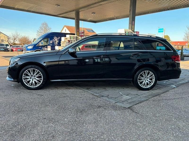 Gebraucht Mercedes E350 258 PS (189 kW) 2015 Schwarz Limousine