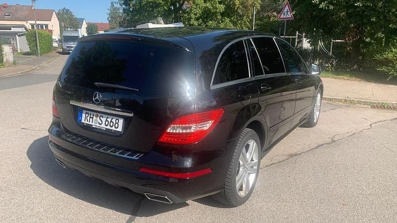 Gebraucht Mercedes R350 265 PS (194 kW) 2011 Schwarz Van / Kleinbus