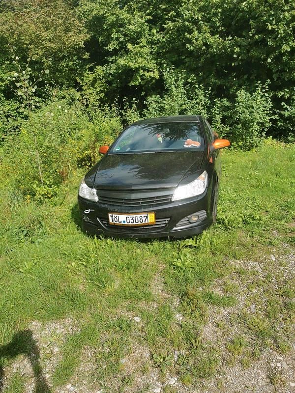 Gebraucht 2006 Opel Astra GTC Coupé | 950 € (Fairer Preis) - Bild 1/4