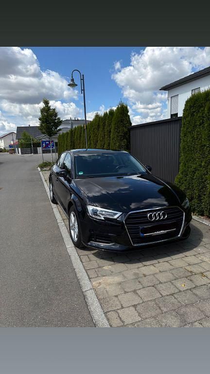 Schwarz Gebraucht 2020 Audi A3 Limousine | 15.900 € (Fairer Preis) - Bild 1/4