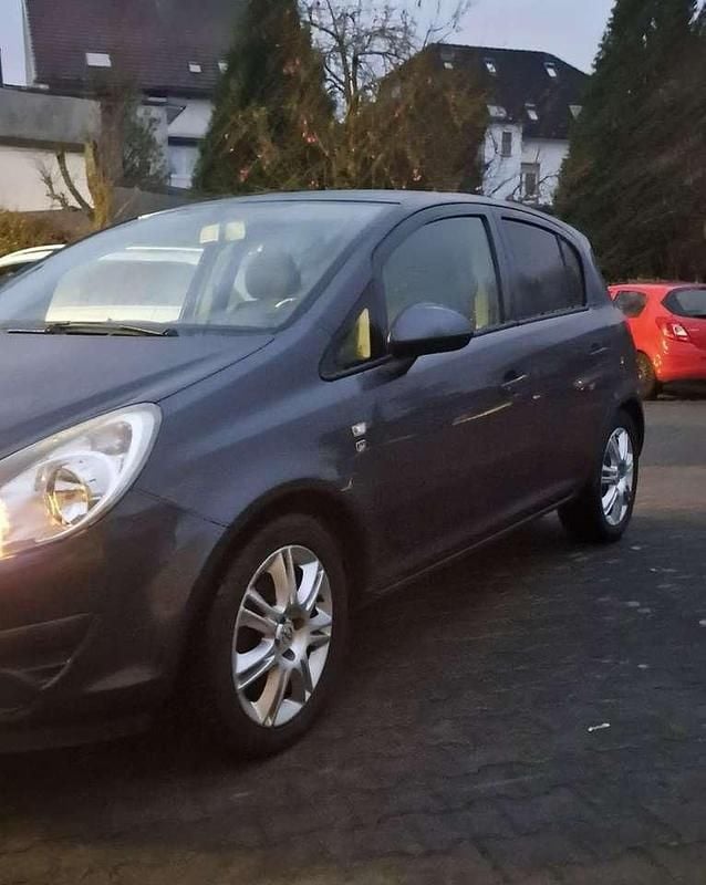 Gebraucht Opel Corsa Edition 86 PS (63 kW) 2010 Metro metallic Kleinwagen