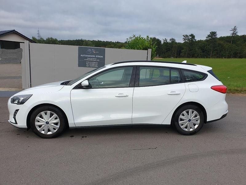 Gebraucht Ford Focus Trend 95 PS (69 kW) 2019 Weiß Limousine