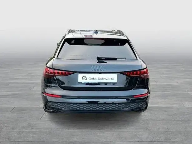 Gebraucht Audi A3 Advanced 116 PS (85 kW) 2026 Schwarz Limousine