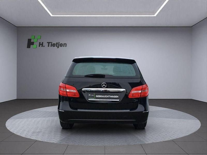 Gebraucht Mercedes B200 136 PS (100 kW) 2014 Schwarz Van / Kleinbus