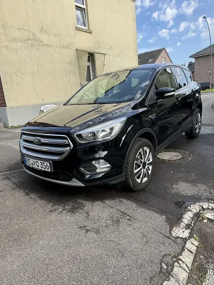 Gebraucht Ford Kuga Trend 120 PS (88 kW) 2018 SUV