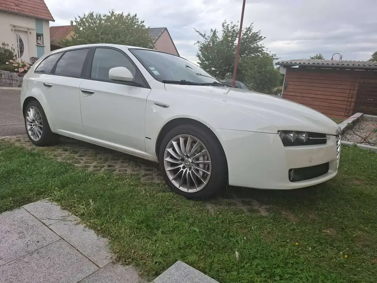 Gebraucht Alfa Romeo 159 200 PS (147 kW) 2010 Weiß Kombi