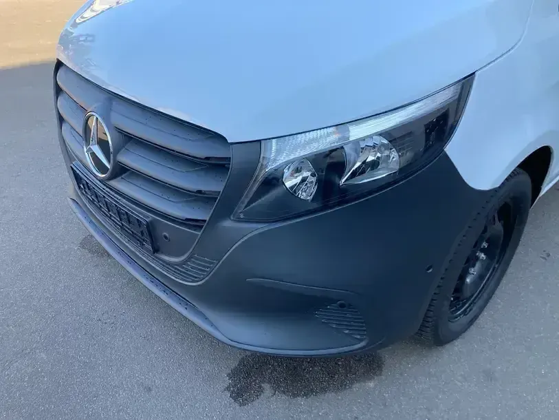 Gebraucht Mercedes Vito 163 PS (119 kW) 2025 Weiß Van