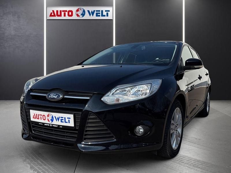 Gebraucht Ford Focus 125 PS (91 kW) 2014 Schwarz Limousine