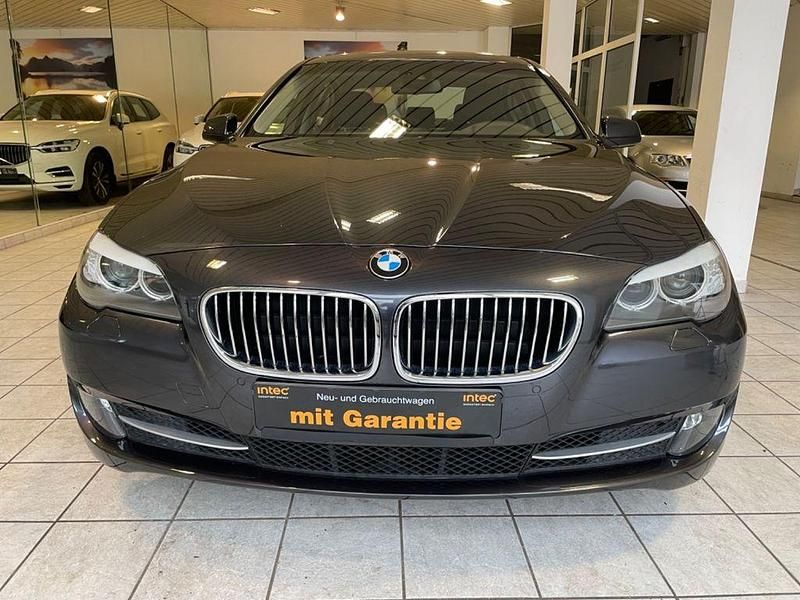 Second-hand BMW 520 184 CP (135 kW) 2010 Gri Berlinǎ