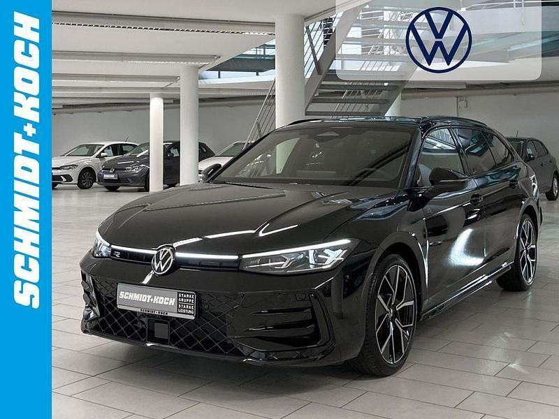 Schwarz Gebraucht 2024 VW Passat R-line Kombi | 53.880 € (Teuer) - Bild 1/4