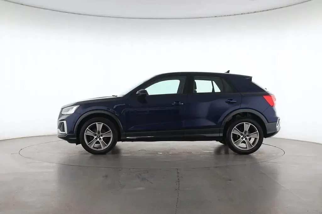 Gebraucht Audi Q2 Advanced Plus 150 PS (110 kW) 2021 Navarrablau SUV