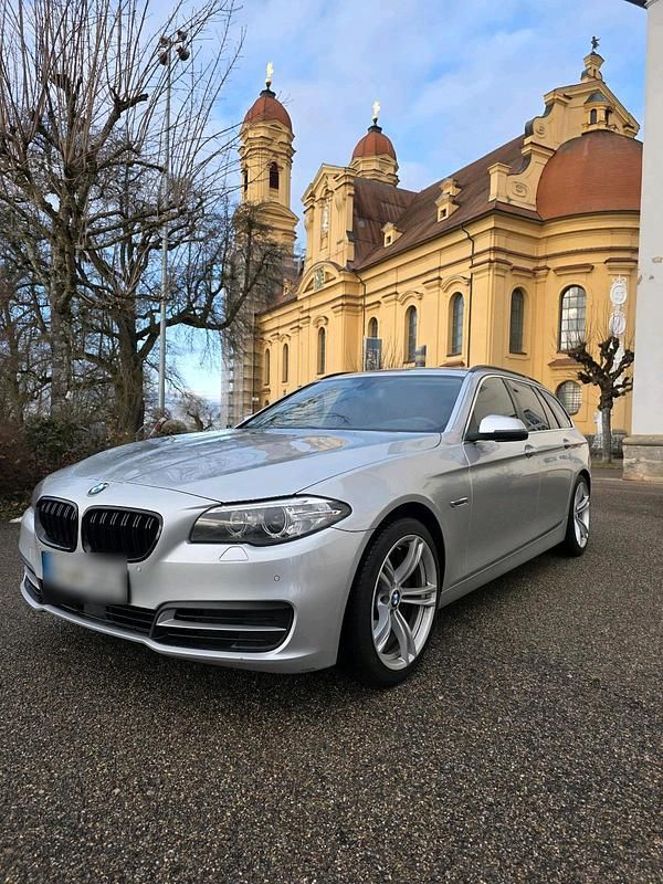 Gebraucht BMW 525 Luxury Line 218 PS (160 kW) 2016 Silber Kombi