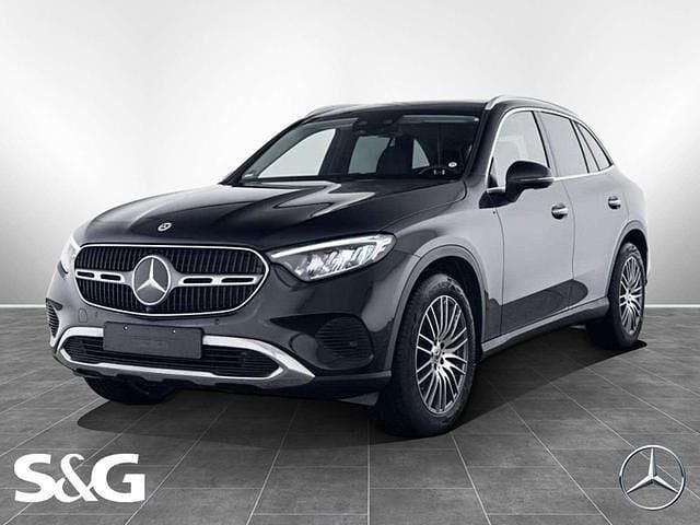 Metalliclack obsidianschwarz Gebraucht 2024 Mercedes GLC220 Avantgarde SUV | 56.677 € (Guter Preis) - Bild 1/4