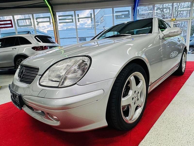 Gebraucht Mercedes SLK320 218 PS (160 kW) 2001 Silber Cabrio