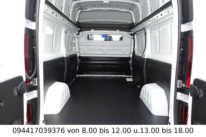 Gebraucht Renault Trafic 150 PS (110 kW) 2025 Weiß Van / Kleinbus