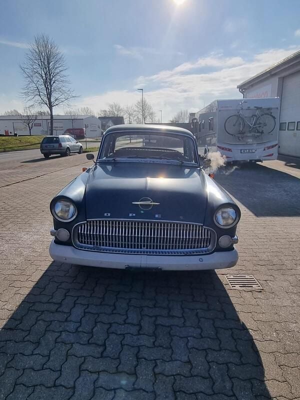 Blau Gebraucht 1958 Opel Kapitän Limousine | 7.000 € - Bild 1/4