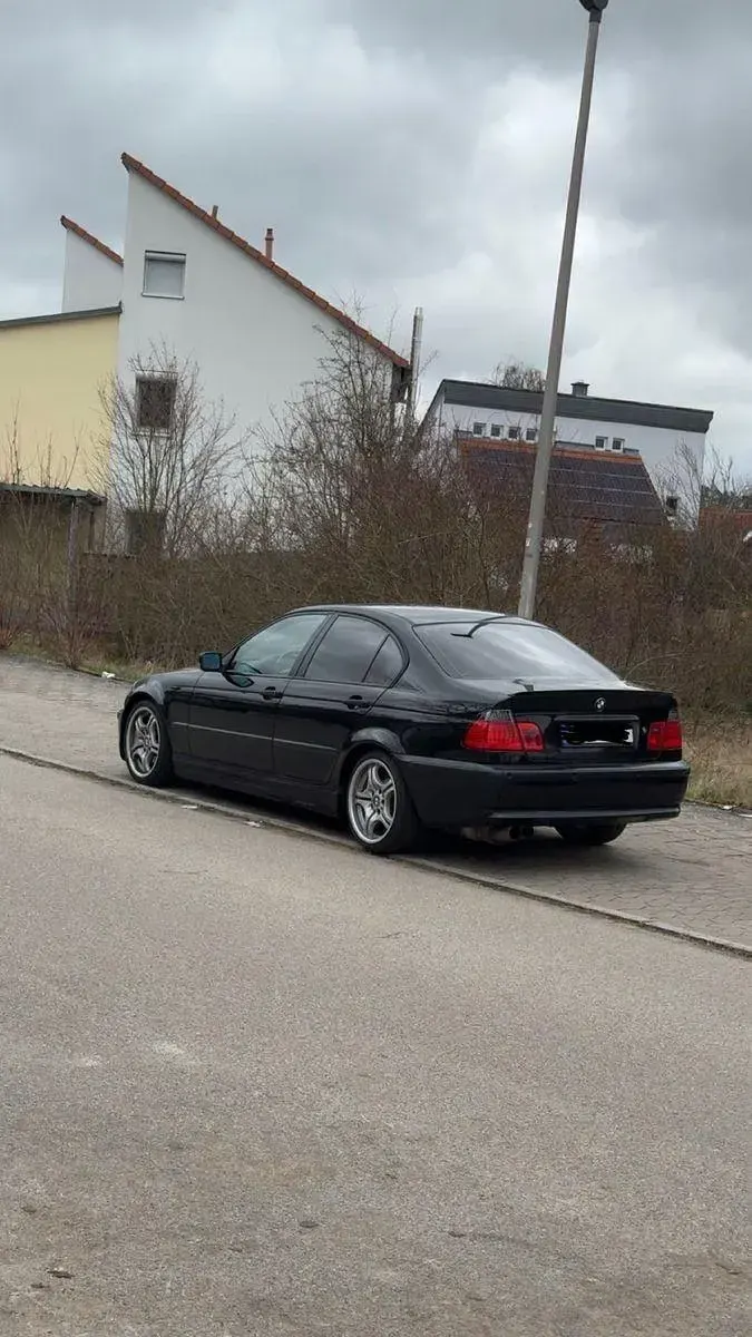 Gebraucht BMW 318 Performance 143 PS (105 kW) 2004 Schwarz Limousine