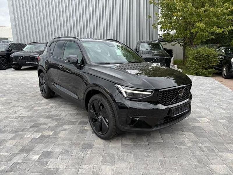 Gebraucht Volvo XC40 Plus 163 PS (119 kW) 2025 Onyx black SUV