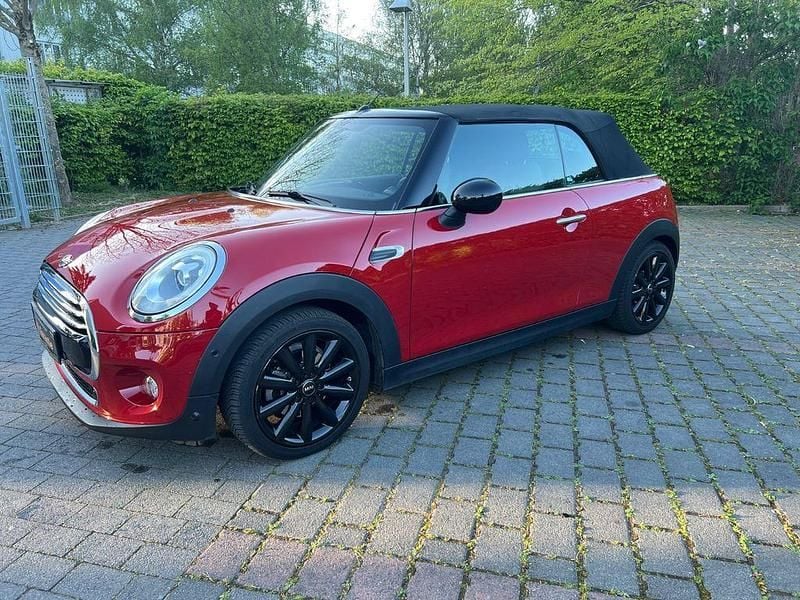 Gebraucht Mini Cooper Cabriolet 136 PS (100 kW) 2018 Rot Cabrio